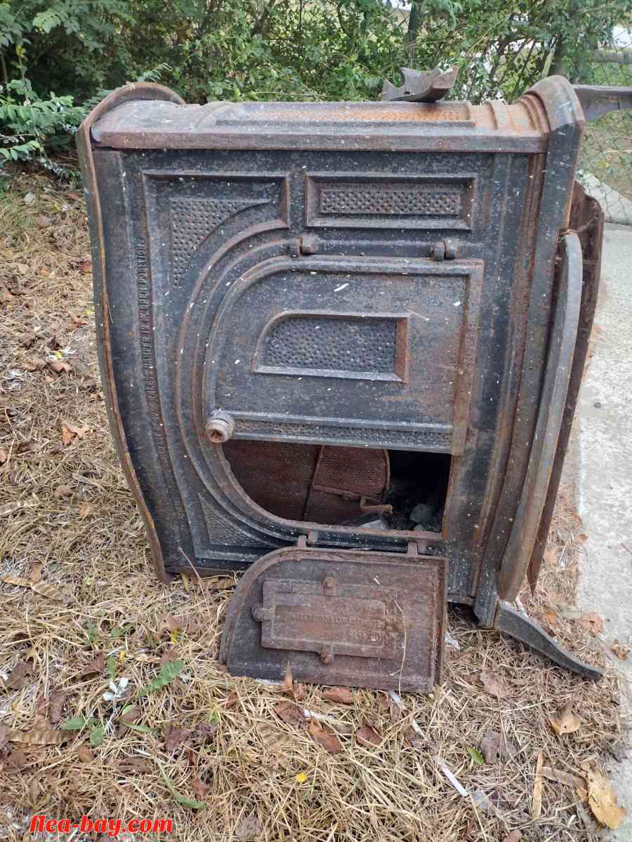 vintage Franklin wood stove - Jonesboro, Georgia