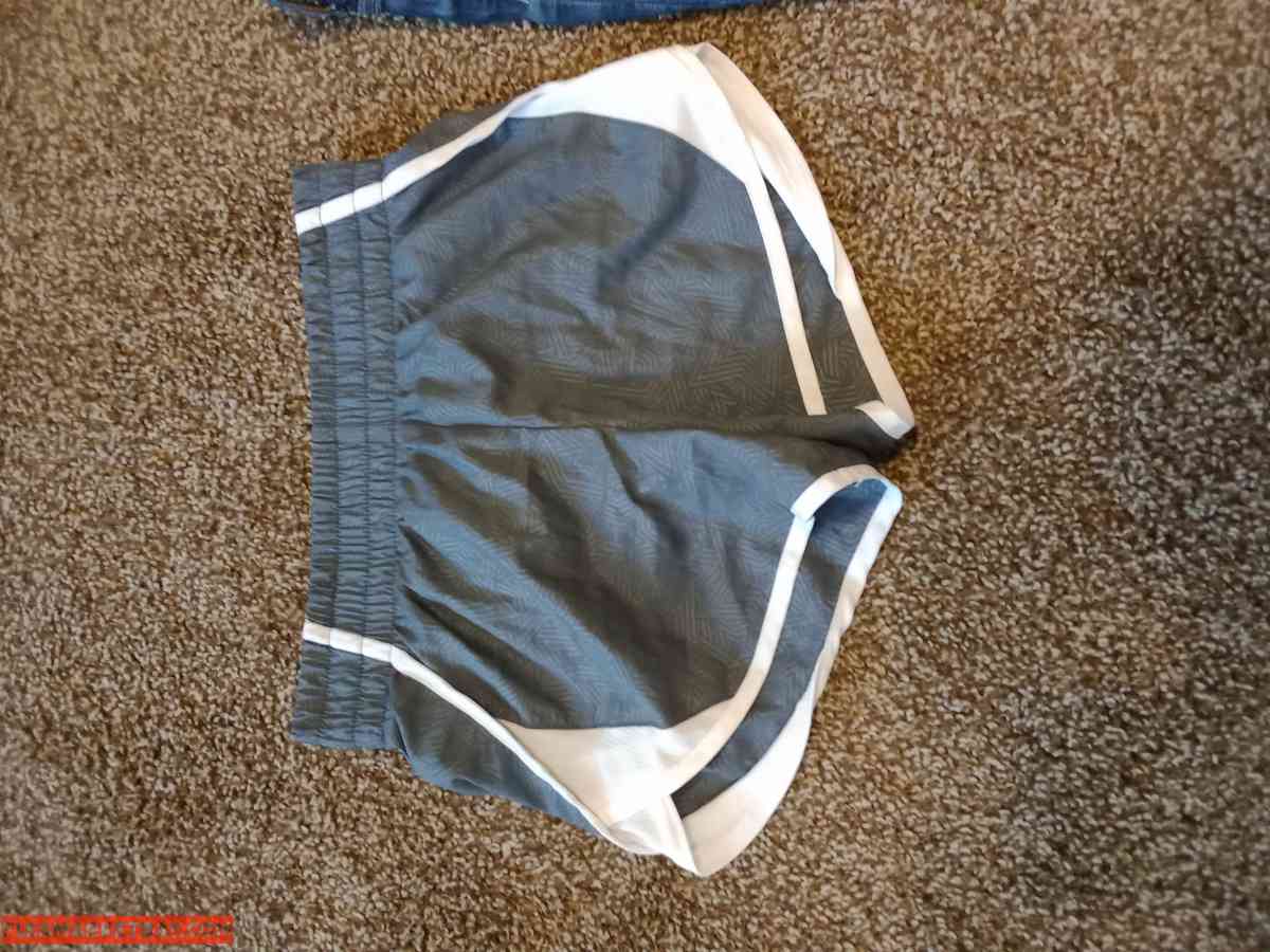 GIRL CLOTHES - Shreveport, Louisiana - FleaMarketBay