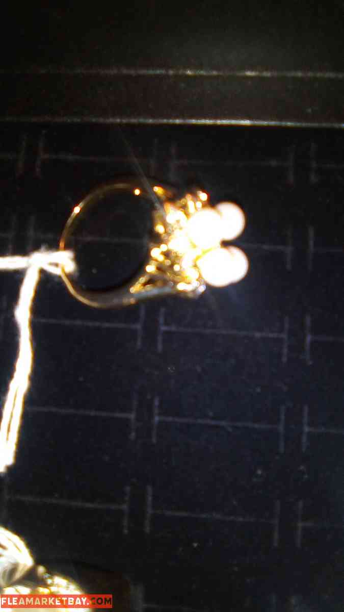 More close up shots of Women's Pearl Ring - Hartford, Alabama - FleaMarketBay