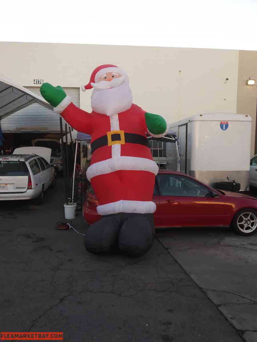 blow up Santa Claus - San Diego, California - FleaMarketBay