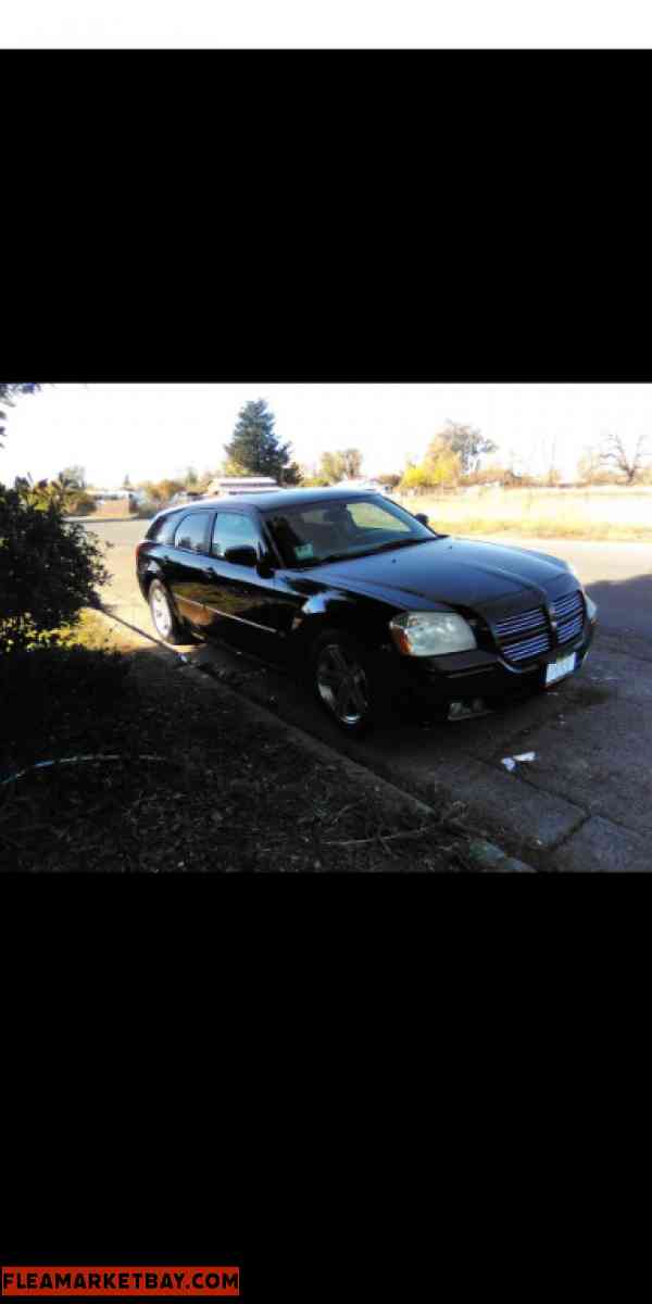 Hi, I'm selling my 2007 Dodge Magnum with 119,000 miles ever - Adelanto, California - FleaMarketBay