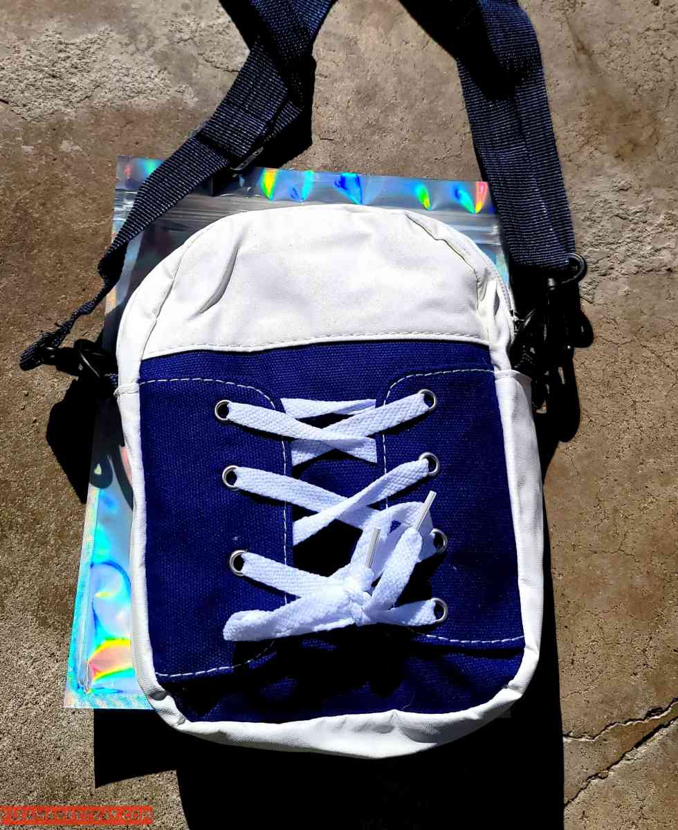 Cross body bags - Waco, Texas - FleaMarketBay