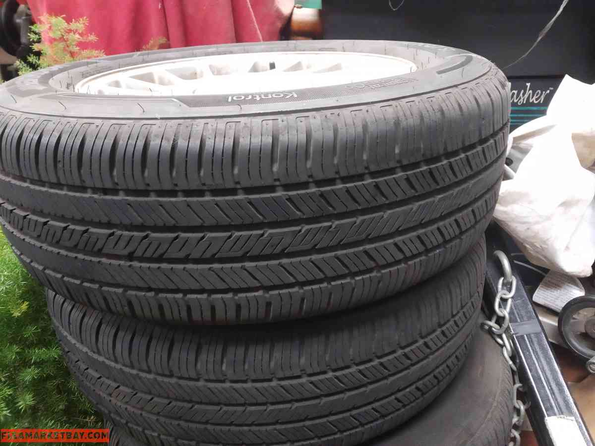 Volvo car tires - San Diego, California - FleaMarketBay