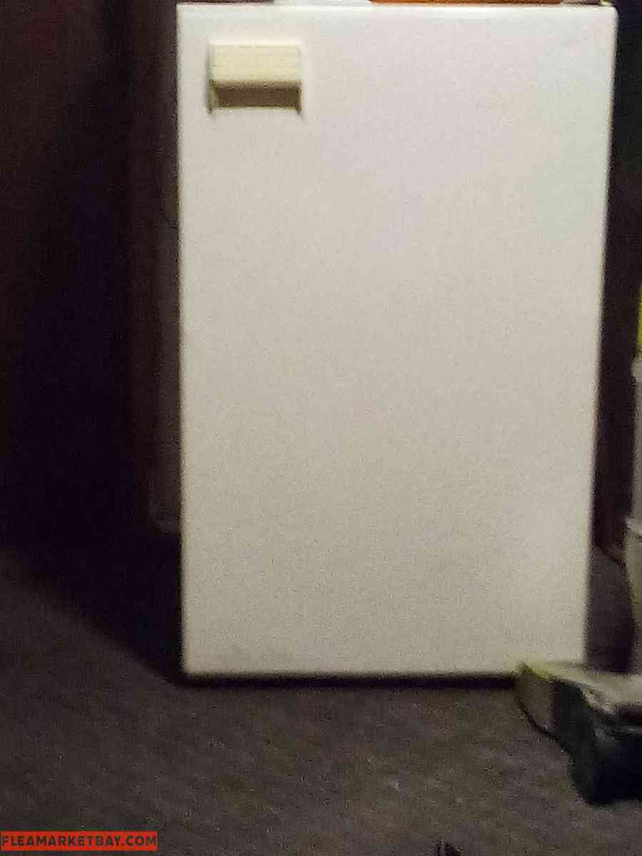 mini fridge and freezer combo - Yakima, Washington