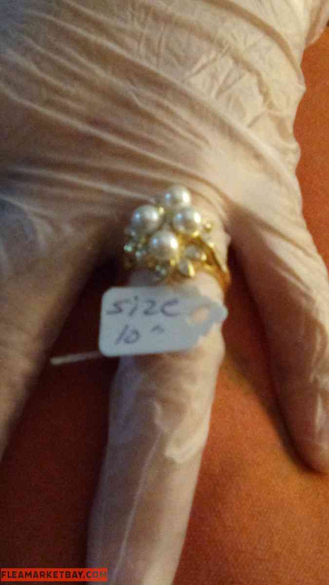 Ladies Pearl Ring - Geneva, Alabama - FleaMarketBay