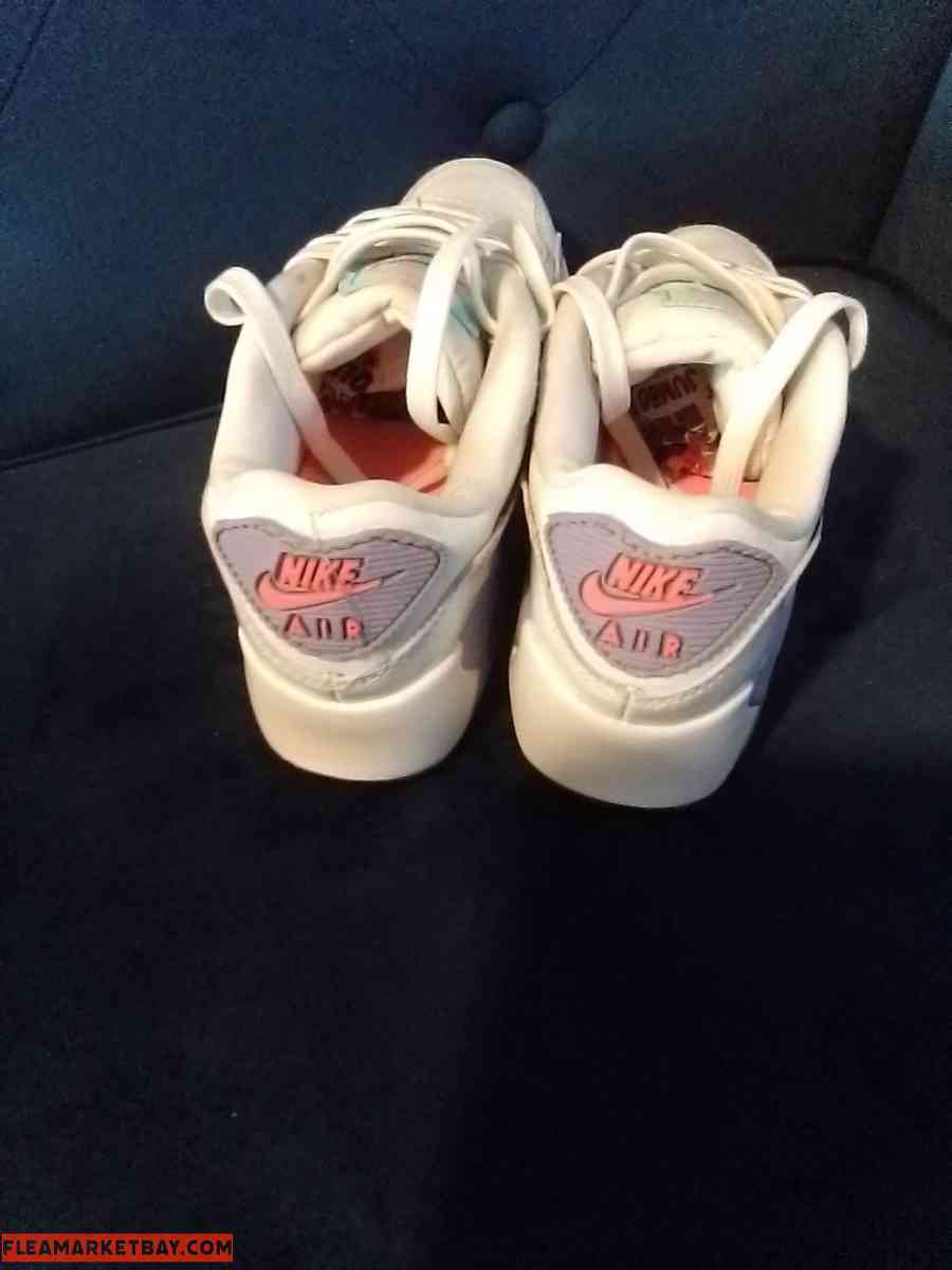 Little Girl Air Max - Baltimore, Maryland - FleaMarketBay