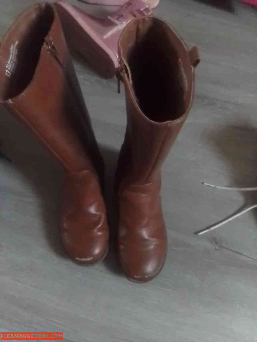 LITTLE GIRL BOOTS............................SIZE:13 - Baltimore, Maryland