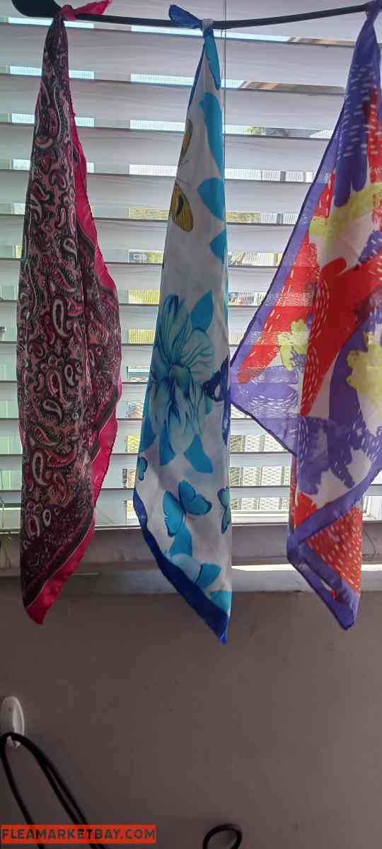 Womens Headscarfs - Los Angeles, California - FleaMarketBay
