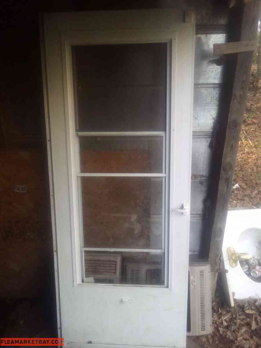 exterior door with single pull down window - Demorest, Georgia - FleaMarketBay