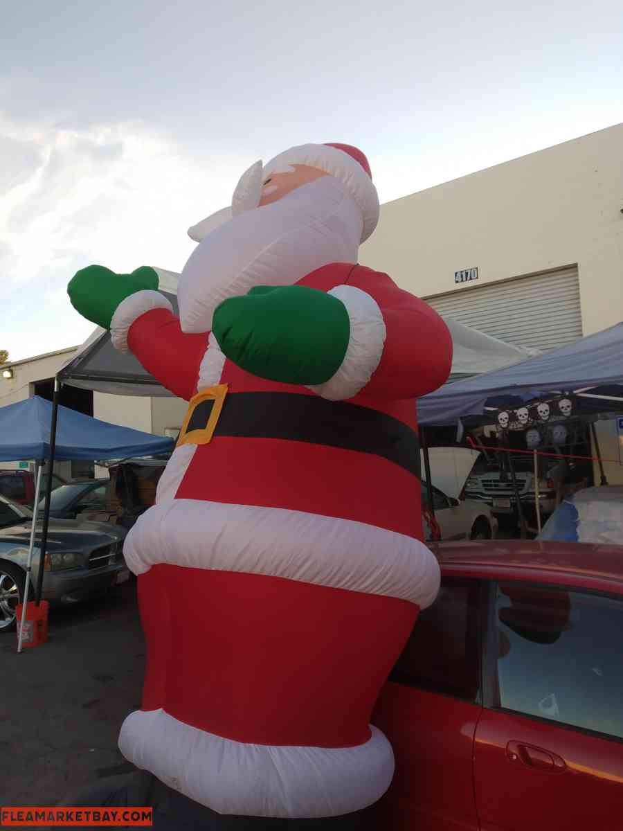 blow up Santa Claus - San Diego, California - FleaMarketBay