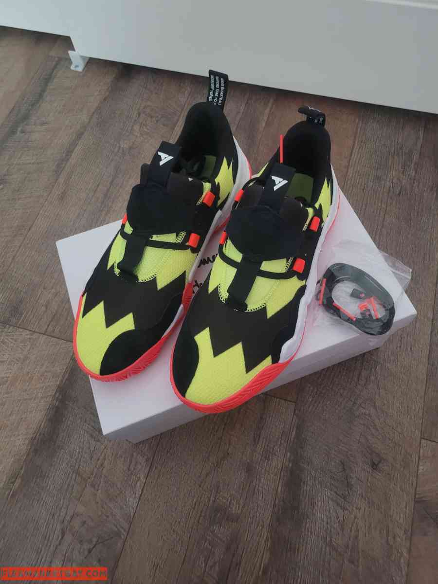 Adidas Trae Young: So So Def Recording Atlanta - Riverside, California - FleaMarketBay