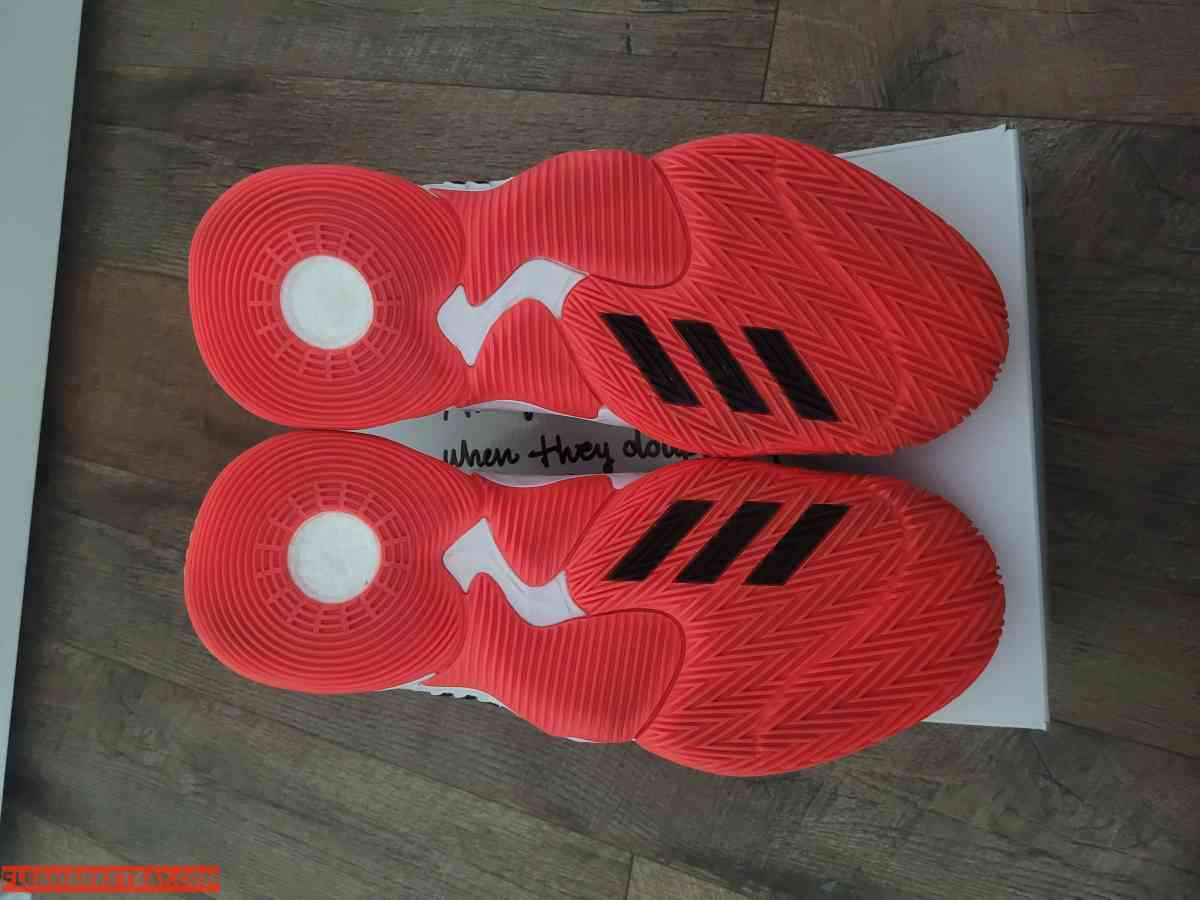 Adidas Trae Young: So So Def Recording Atlanta - Riverside, California - FleaMarketBay