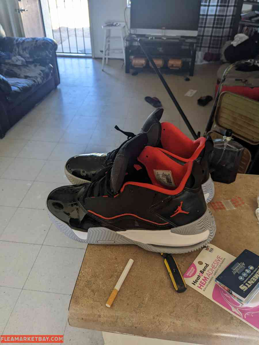 Jordans stay loyal - Tucson, Arizona