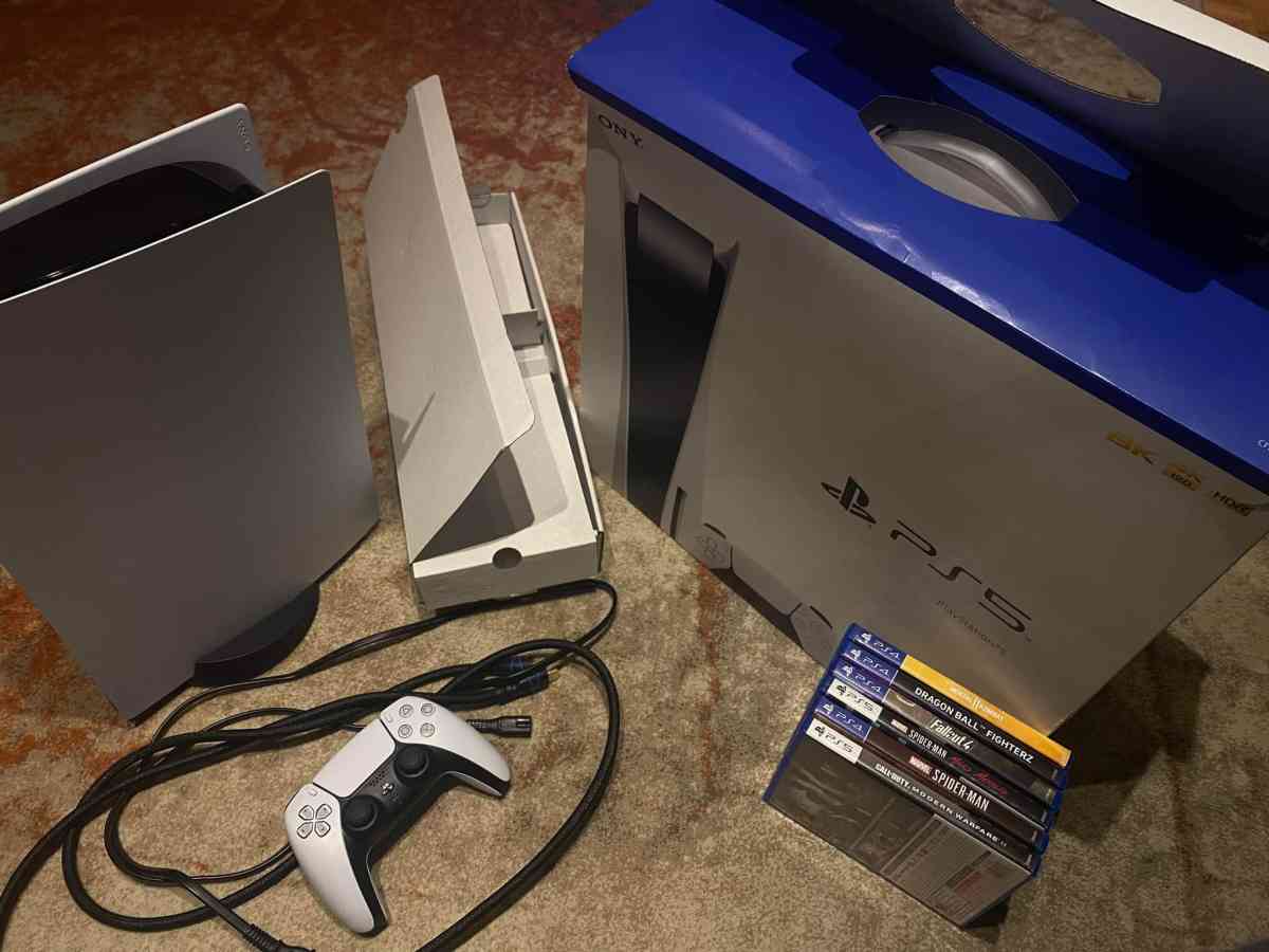 PS5 CONSOLE - Schaumburg, Illinois