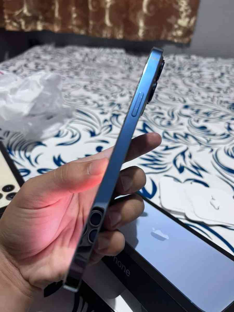 iphone 13 Pro Max - Ashford, Alabama - FleaMarketBay