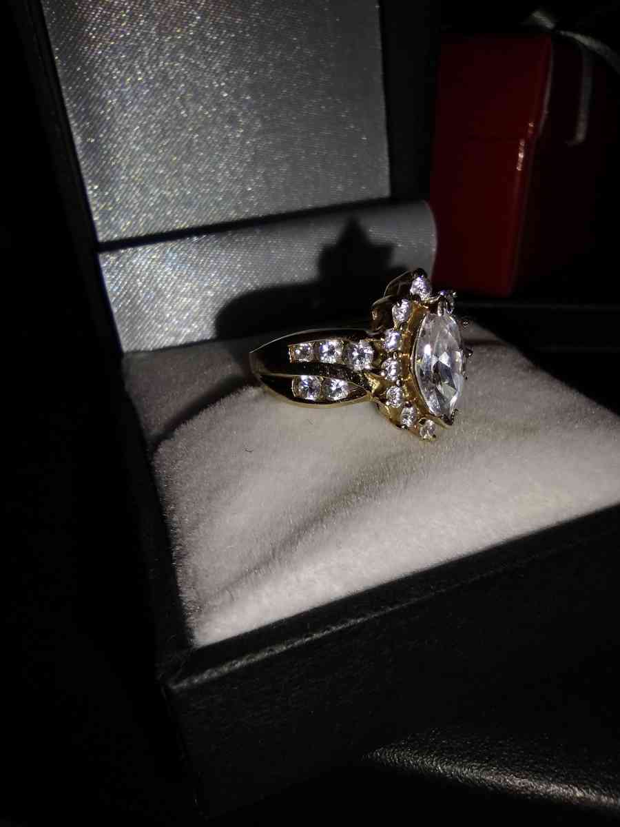 jewelry women's Rings - Houston, Texas - FleaMarketBay