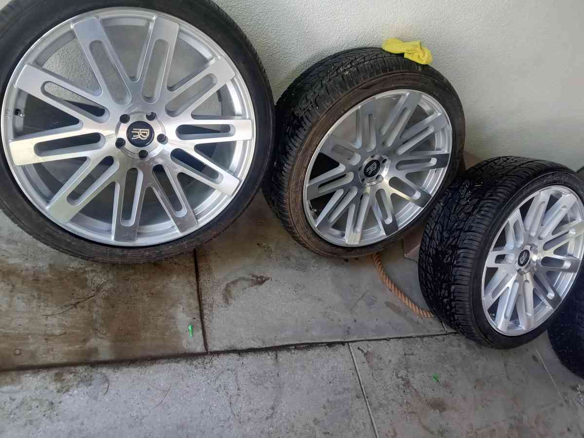 rines 24 enteritos y llantas nuevas son 24 de 5 virlos ningu - Sylmar, California - FleaMarketBay