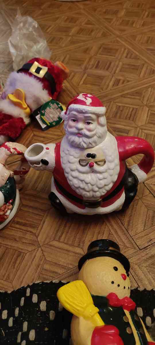 Santa Claus cookies canisters - Piedmont, South Carolina