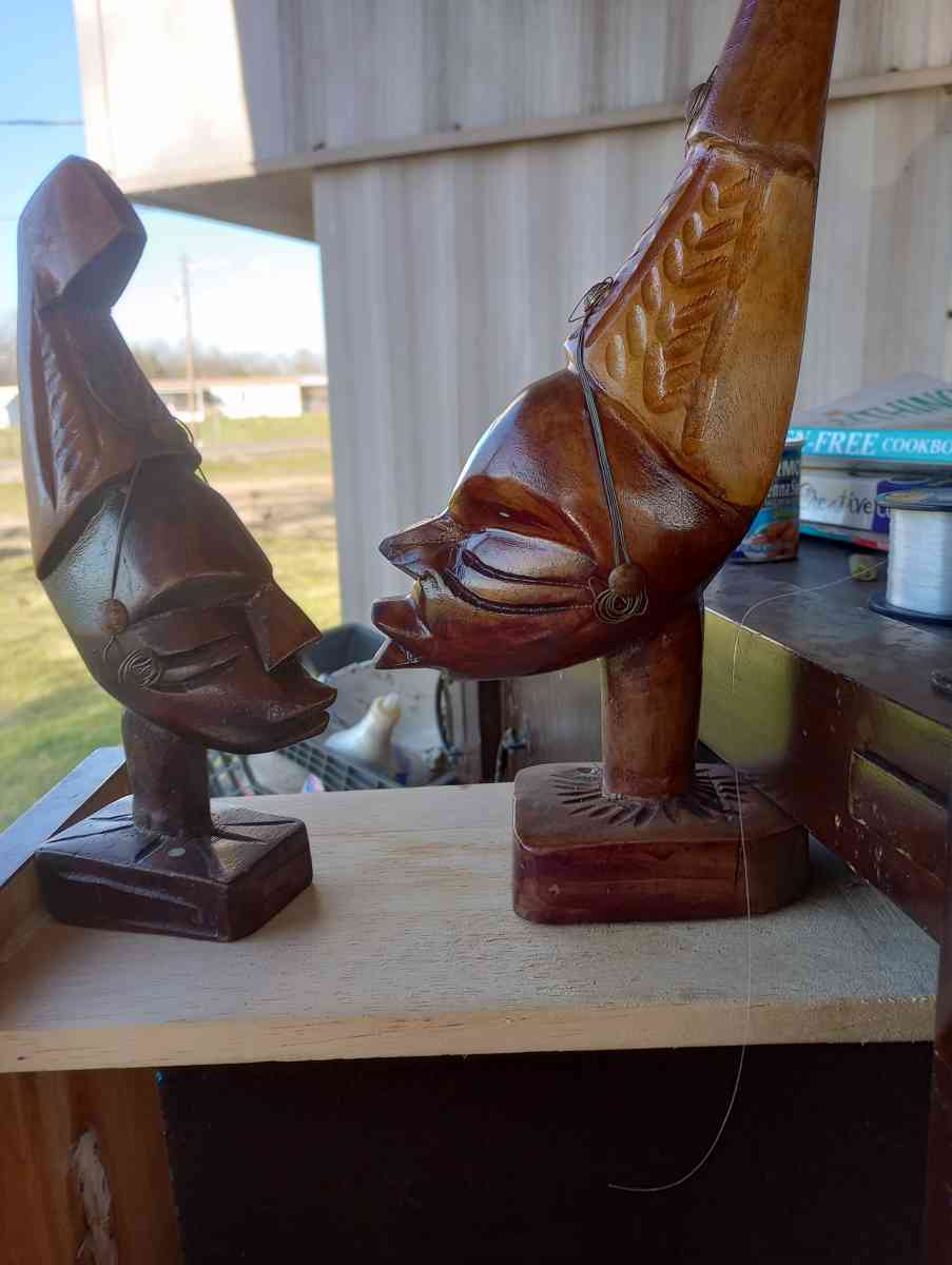 2 wooden tribal shoulder figures - Kaufman, Texas - FleaMarketBay