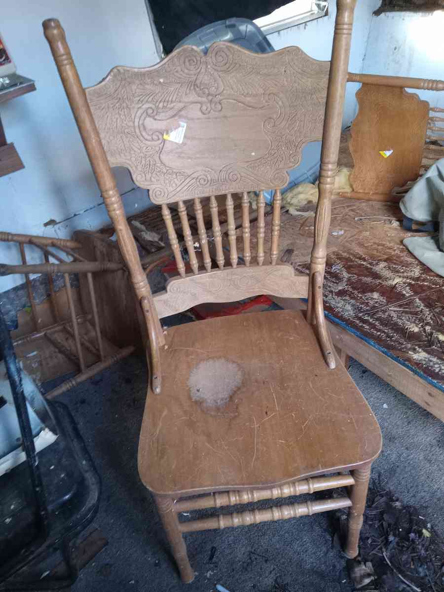 Vintage chairs - Strawberry Plains, Tennessee