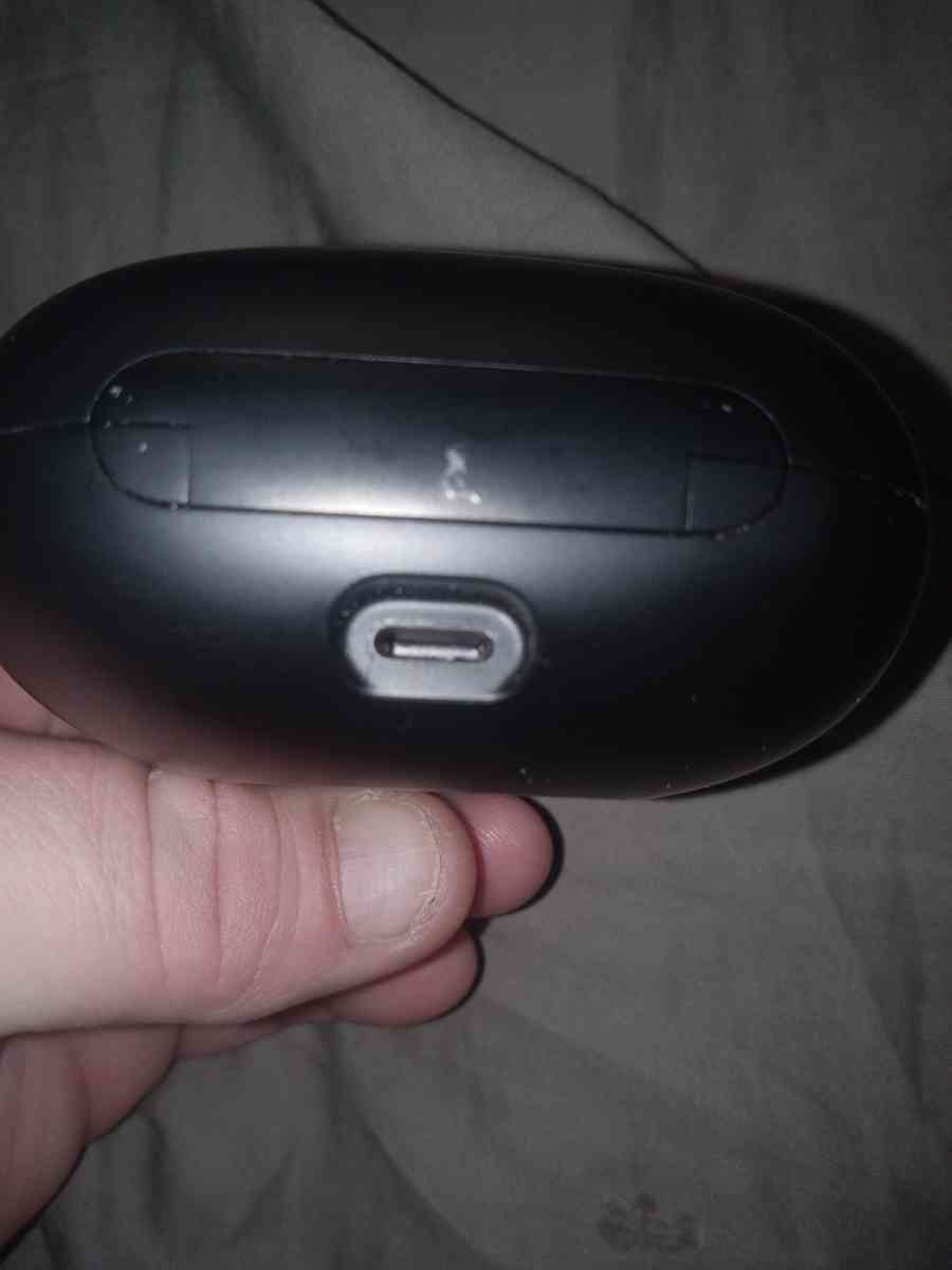 Beats By Dr. Dre - Eldorado, Illinois - FleaMarketBay