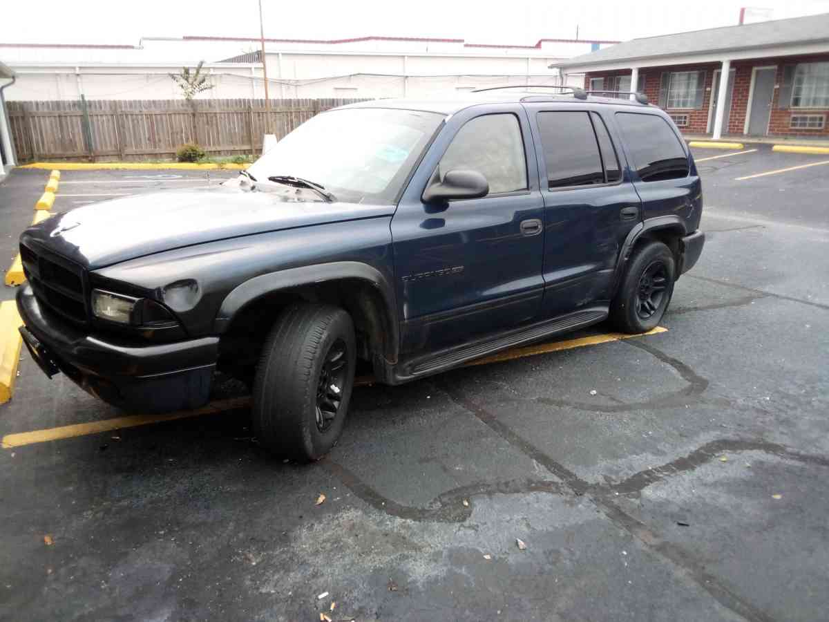 selling or trading 2001 Dodge Durango slt - Dothan, Alabama