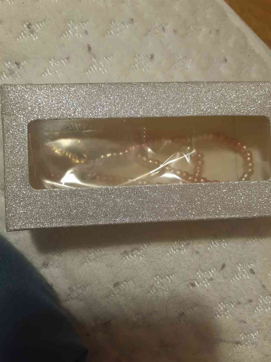 very pretty handmade necklace - Duluth, Minnesota