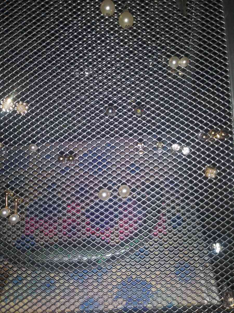 stud and dangle earrings - Abington, Pennsylvania - FleaMarketBay