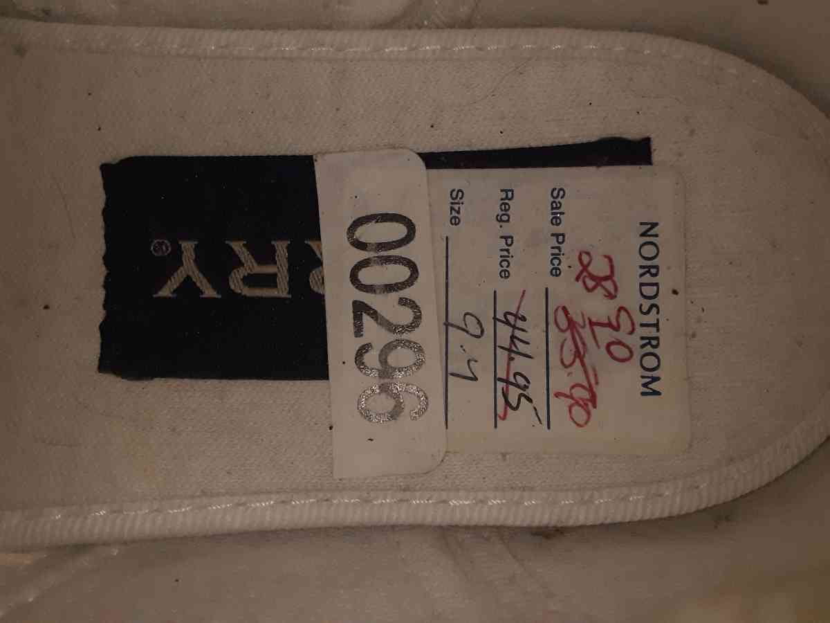 Sperry shoes white - Lorain, Ohio - FleaMarketBay