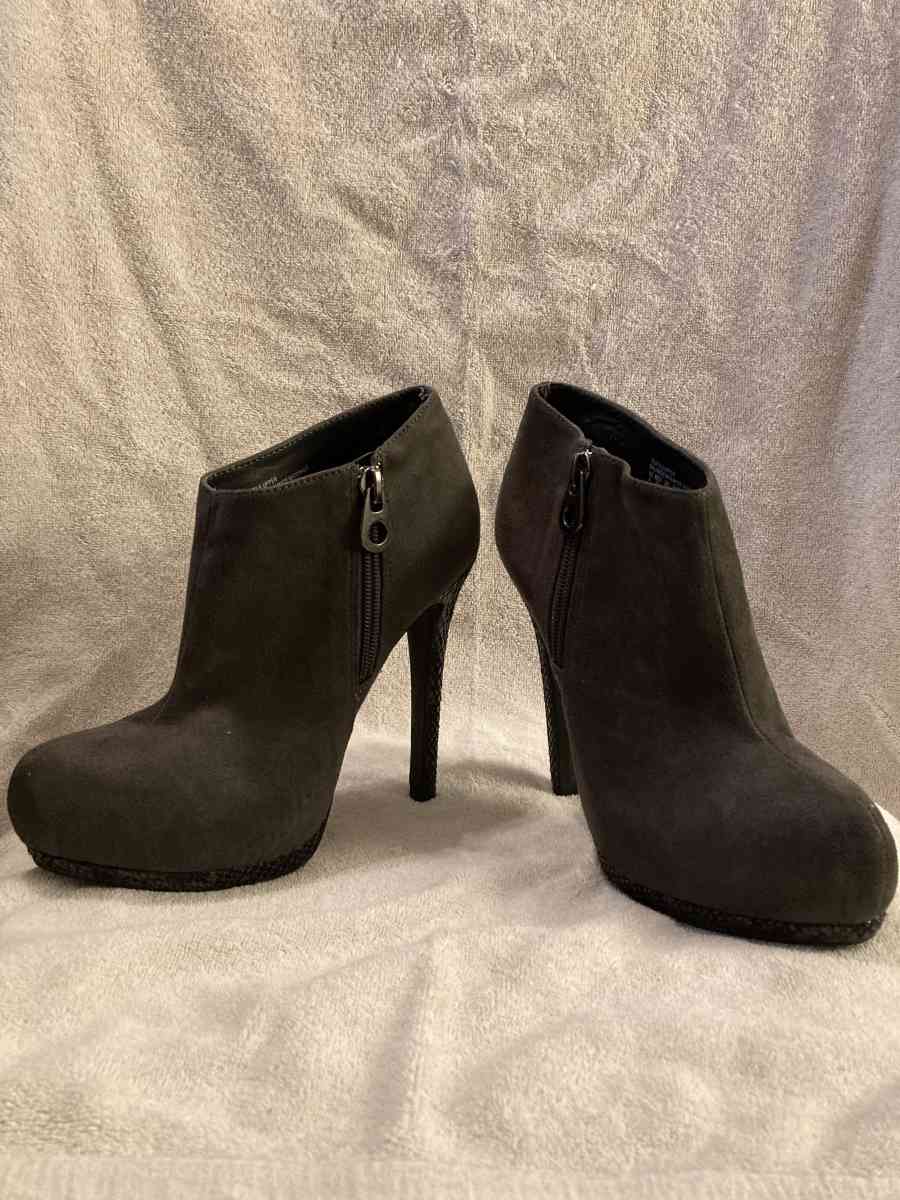 Womens Dress Shoes - Glendora, New Jersey - FleaMarketBay