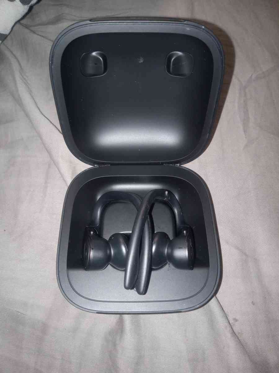 Beats By Dr. Dre - Eldorado, Illinois - FleaMarketBay