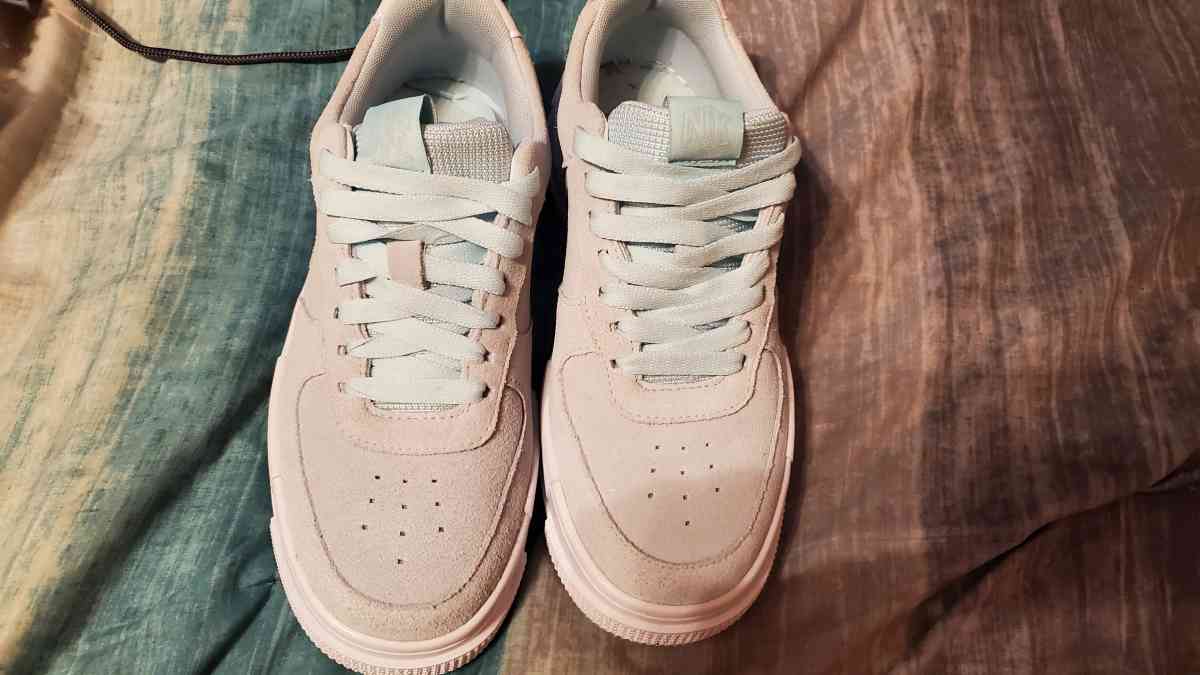 Air Force 1 Pixel Glacier Blue - New Bedford, Massachusetts - FleaMarketBay