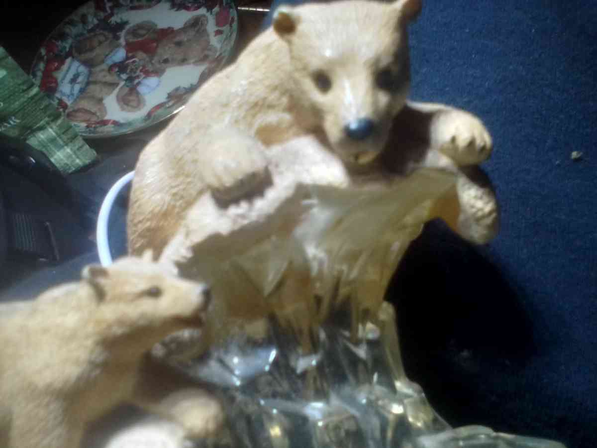 VTG Hamilton Collection ICY RESCUE collectible figurine - Salisbury, North Carolina - FleaMarketBay