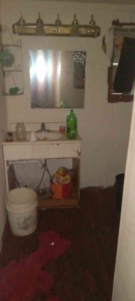 2 bedroom trailer with axles - Rogersville, Alabama - FleaMarketBay