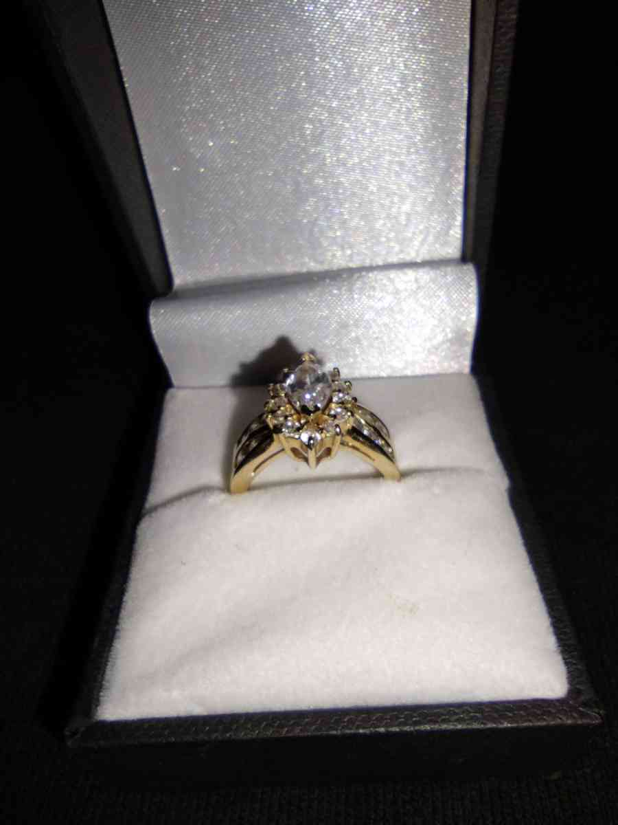 jewelry women's Rings - Houston, Texas - FleaMarketBay