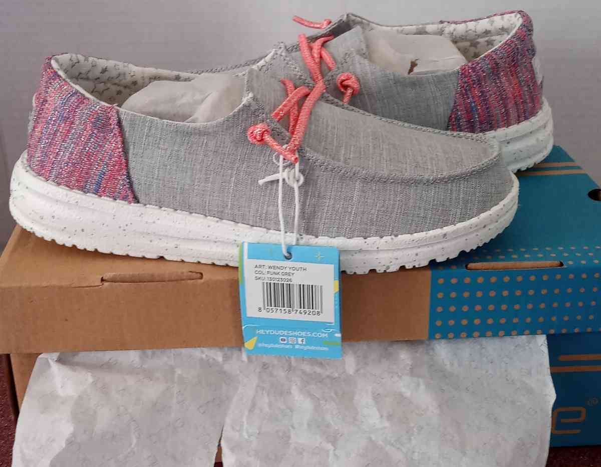 girls hey dudes size 3y 4l - Smithfield, North Carolina