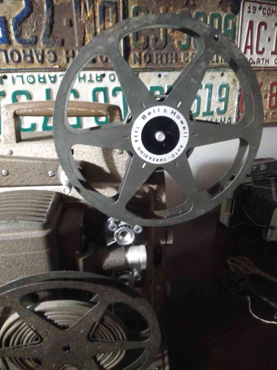 vintage Bell Howell movie projector - Kings Mountain, North Carolina - FleaMarketBay