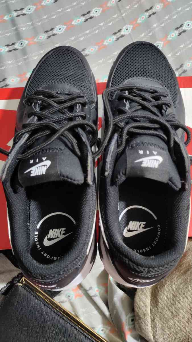 women's Nike air max excee - Franklin, Ohio - FleaMarketBay