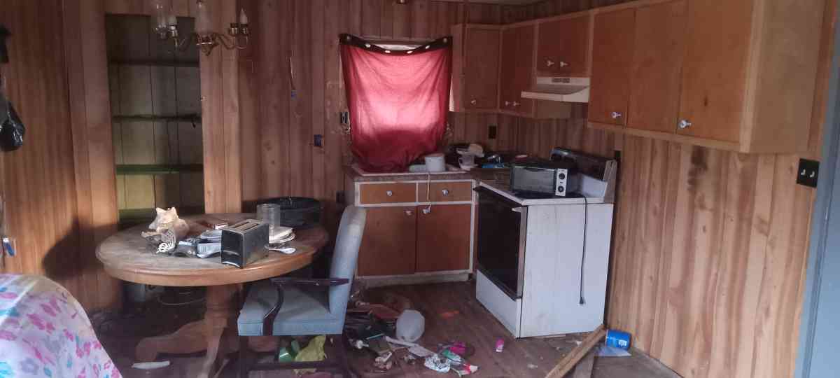 2 bedroom trailer with axles - Rogersville, Alabama - FleaMarketBay