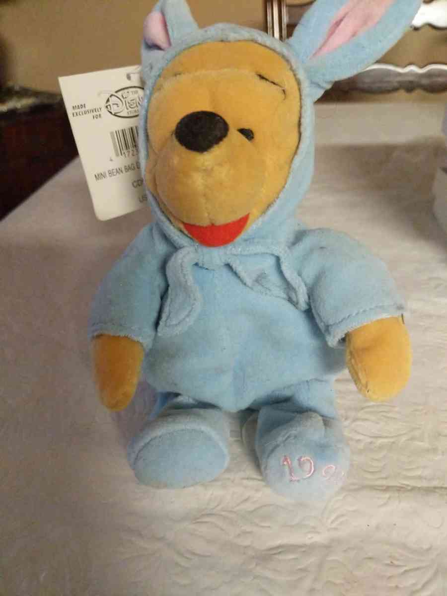 stuffed animal Pooh Bear - Ocala, Florida