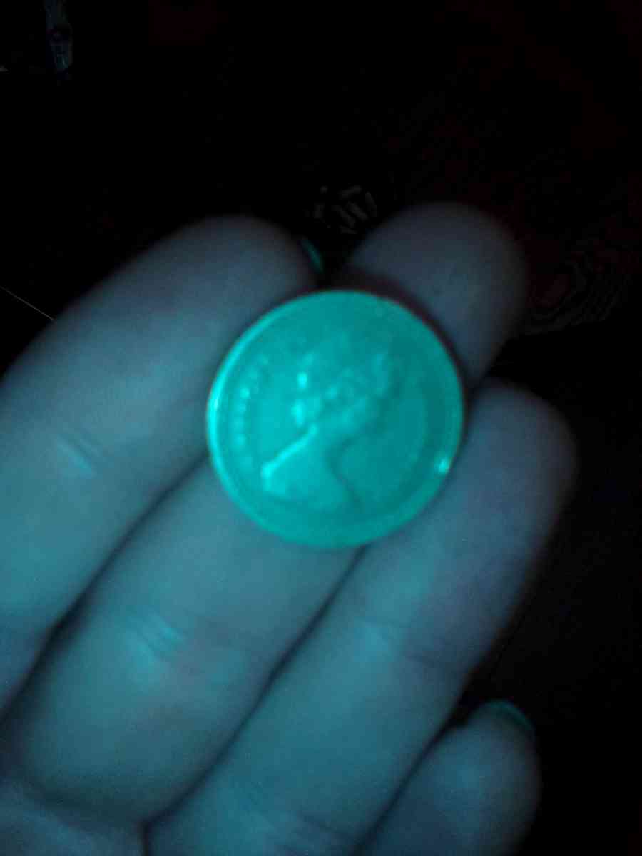 1983 queen Elizabeth ll - Kingston, Tennessee - FleaMarketBay