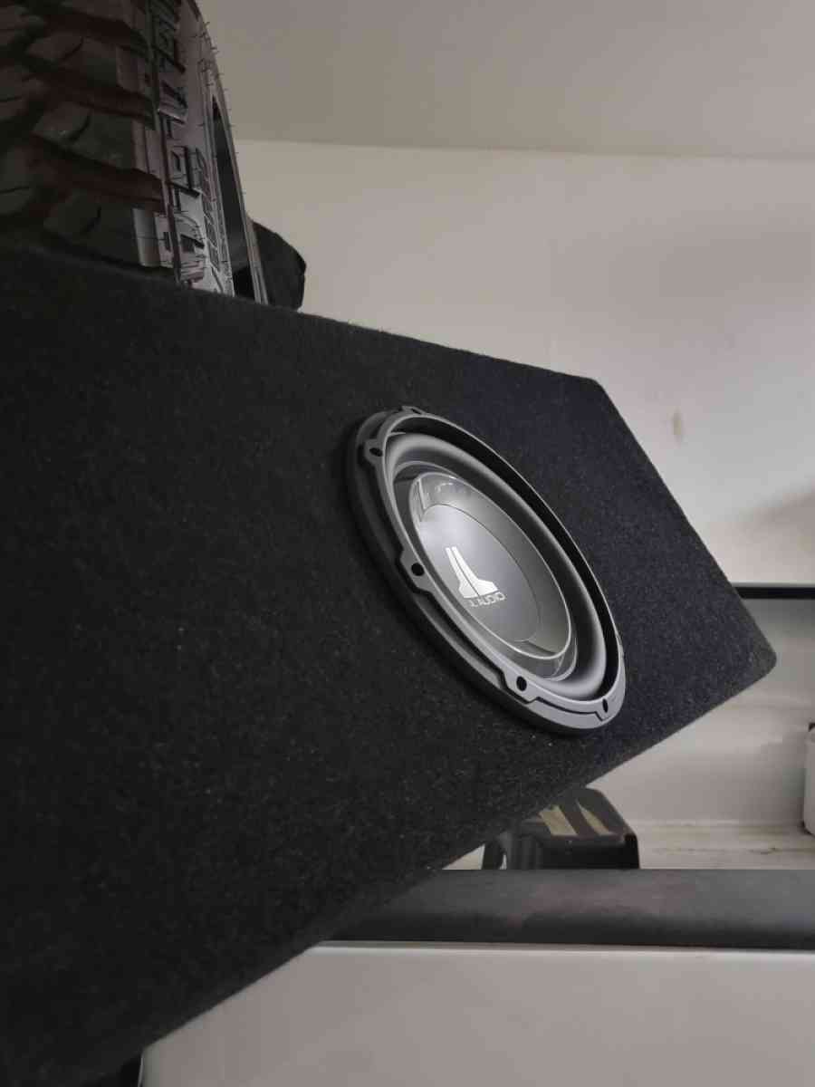 jl audio 10W1v3-4 - Porterville, California - FleaMarketBay