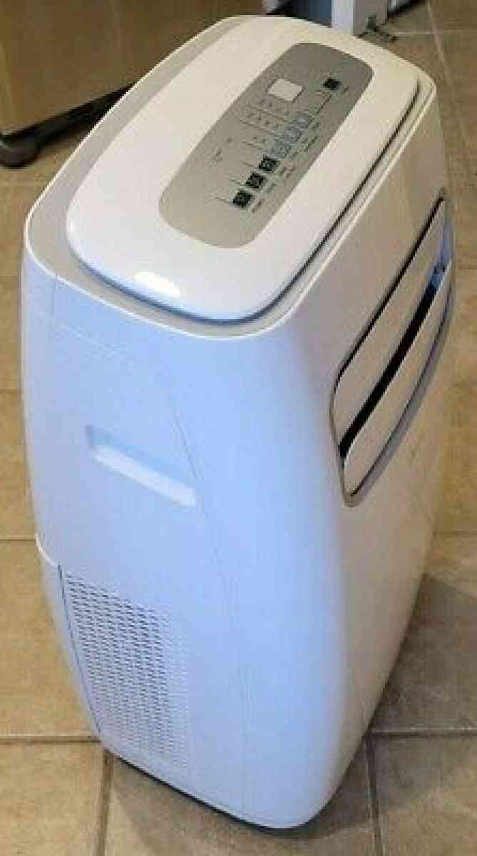 midea 3 in 1 dehumidifier air conditioner 100 - Lakewood, Washington - FleaMarketBay