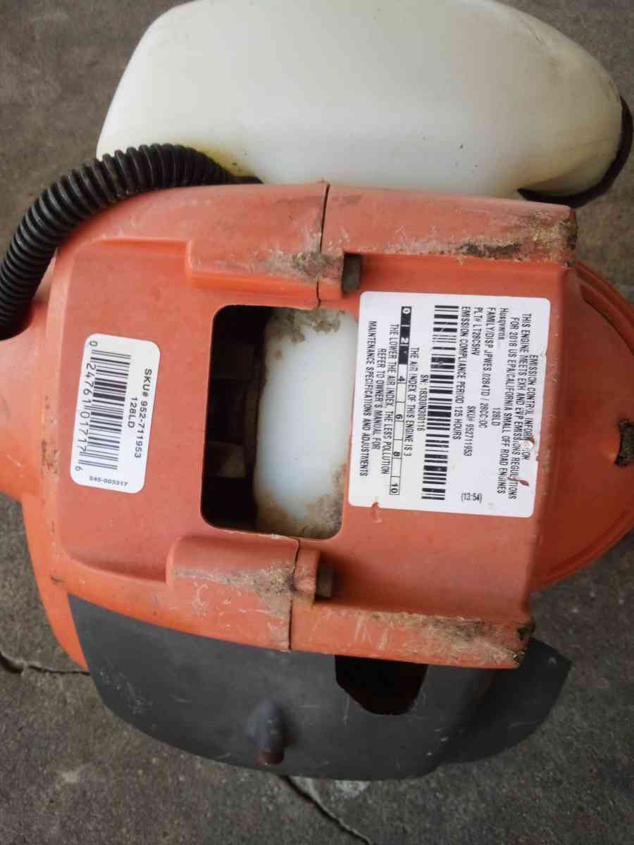 Husquvarna weedeater - Lafayette, Louisiana - FleaMarketBay