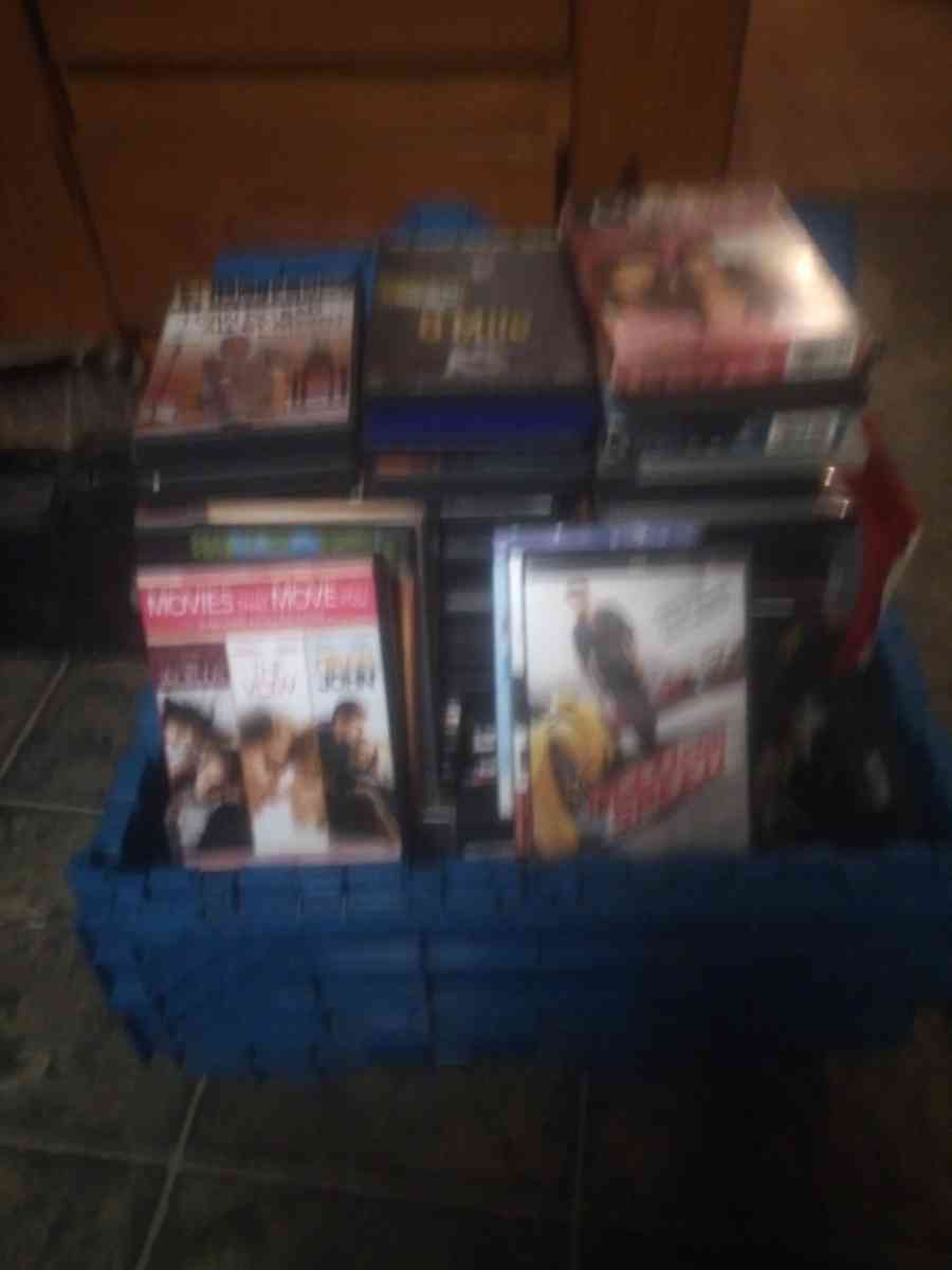 200 dvds - Grover, North Carolina