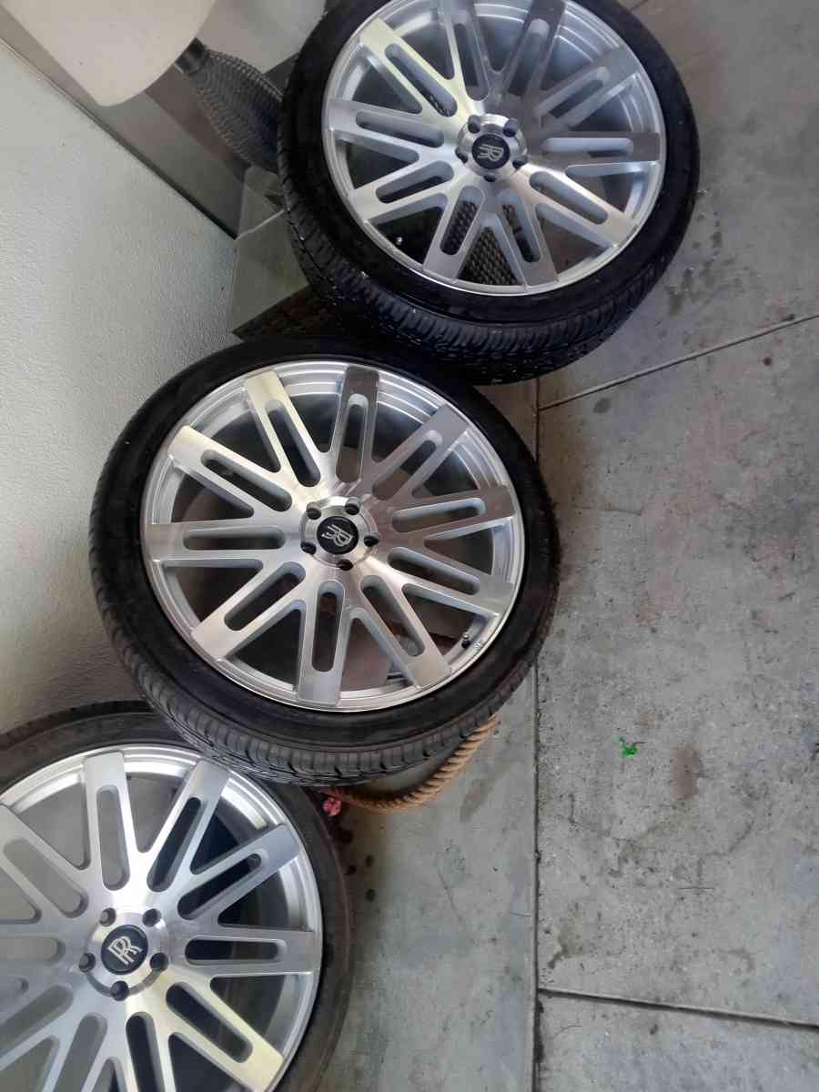 rines 24 enteritos y llantas nuevas son 24 de 5 virlos ningu - Sylmar, California - FleaMarketBay