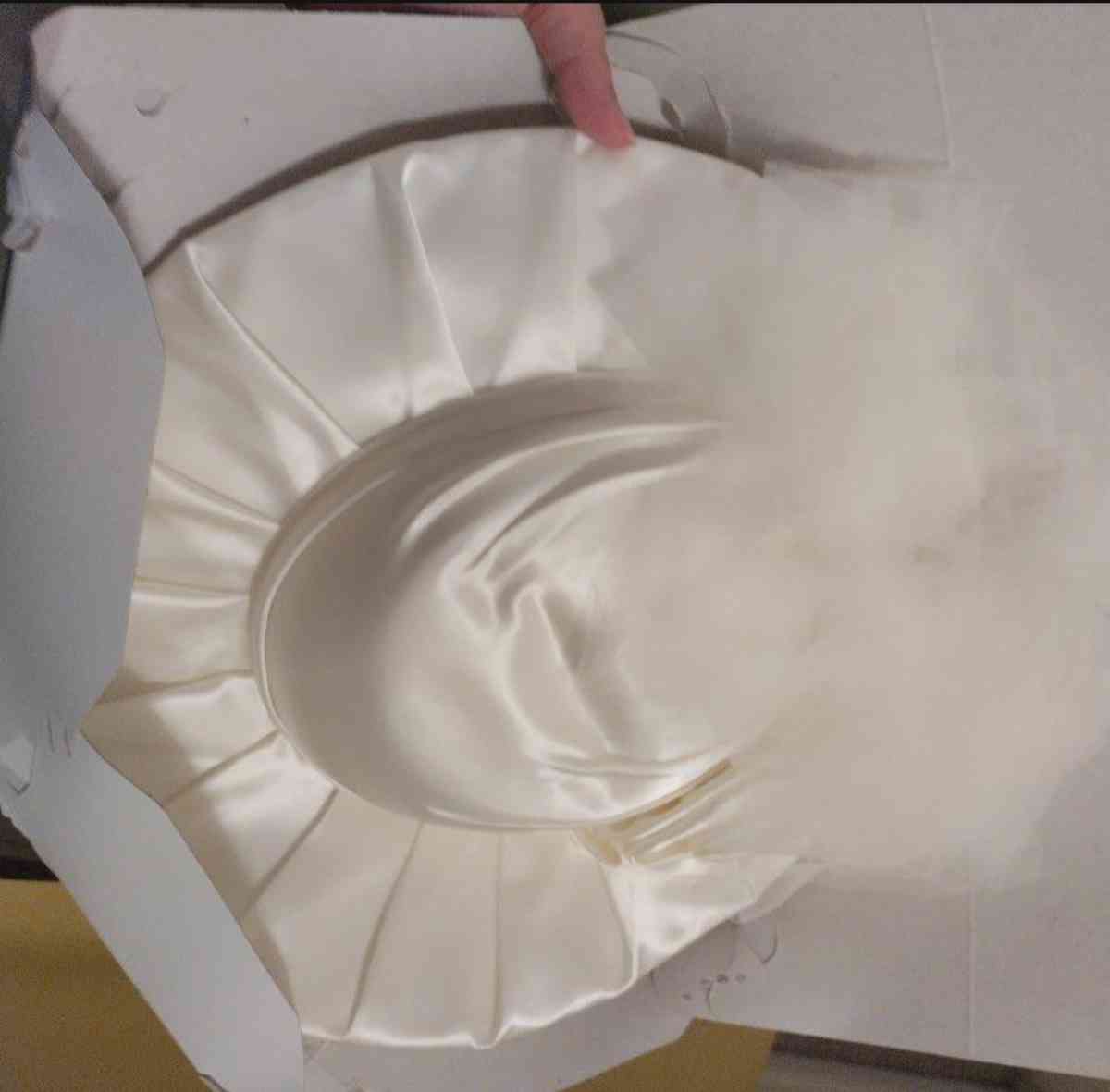 wedding dress - Tampa, Florida - FleaMarketBay