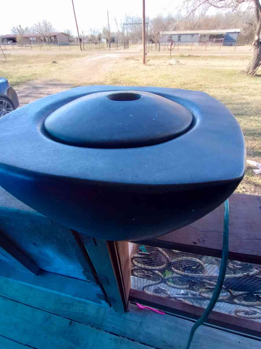 metal black outdoor ashtrays - Kaufman, Texas - FleaMarketBay