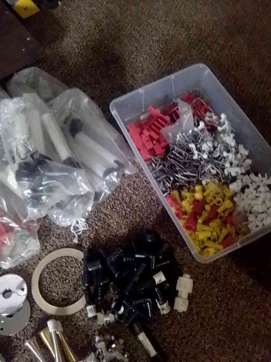 hardware bundle - Westland, Michigan - FleaMarketBay