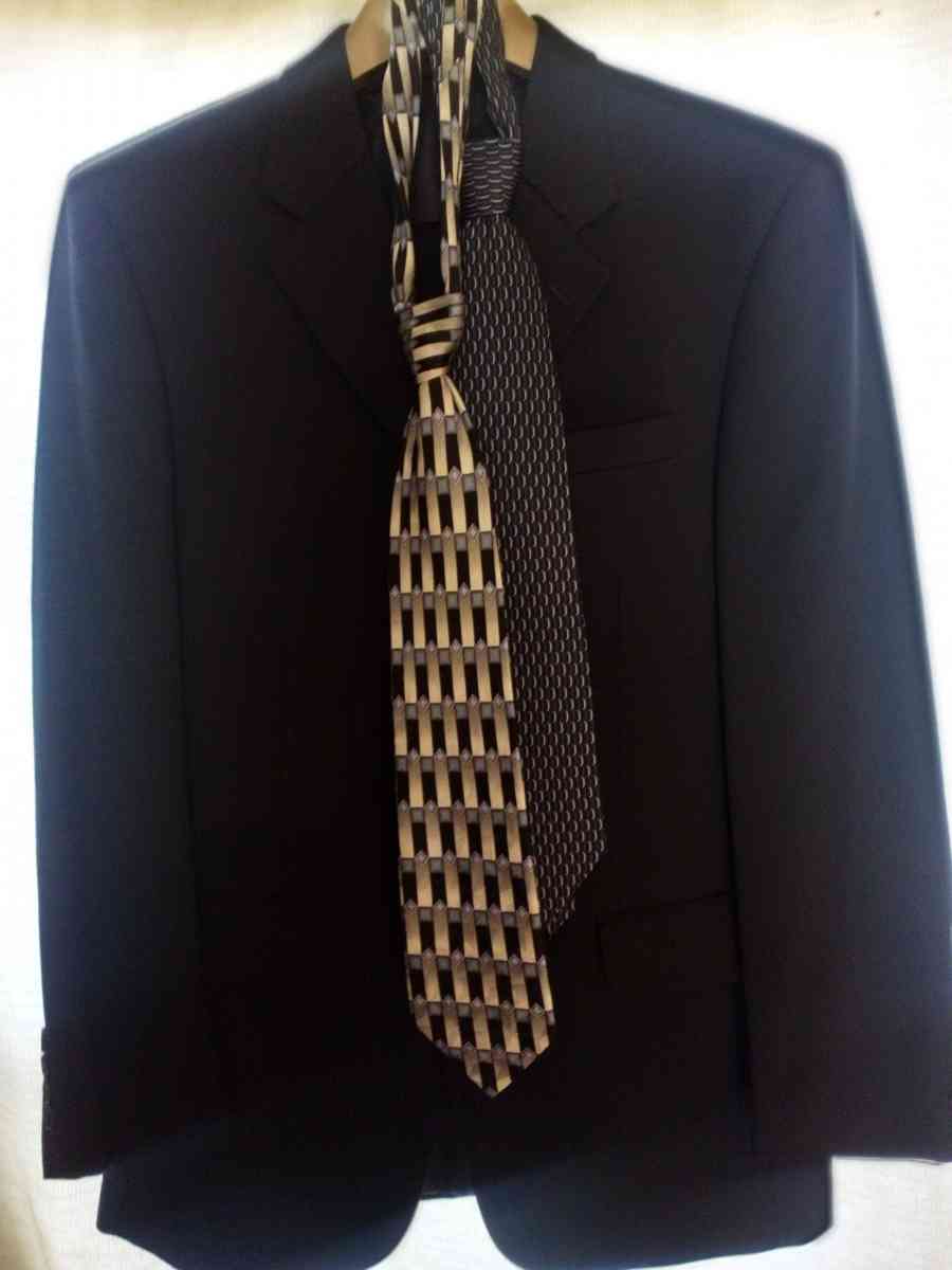 Navy Blue Suit large coat 30 pants - Westfield, North Carolina